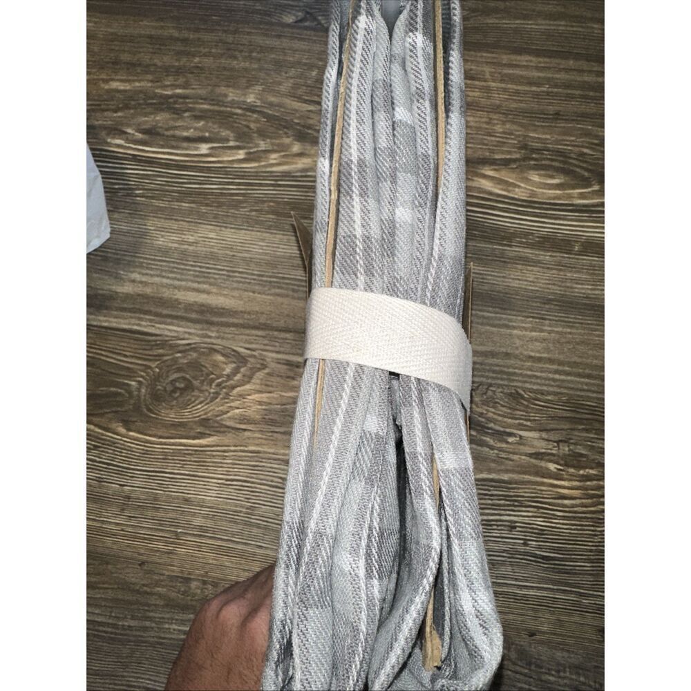 Cuisinart 60x84 Inch Plaid Cotton/Polyester Tablecloth Machine Wash NWT. - Picture 3 of 3